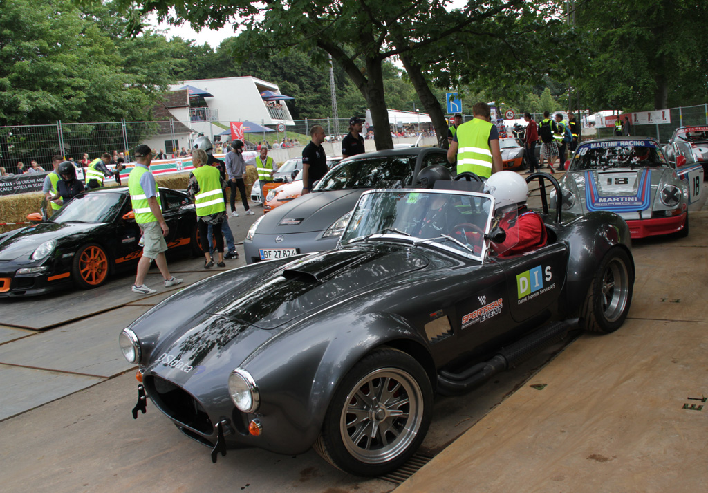 En køretur i en klassiker som en AC Cobra er noget man aldrig glemmer og bilen var da også et populært indslag
(Foto: Motorsporten.dk)